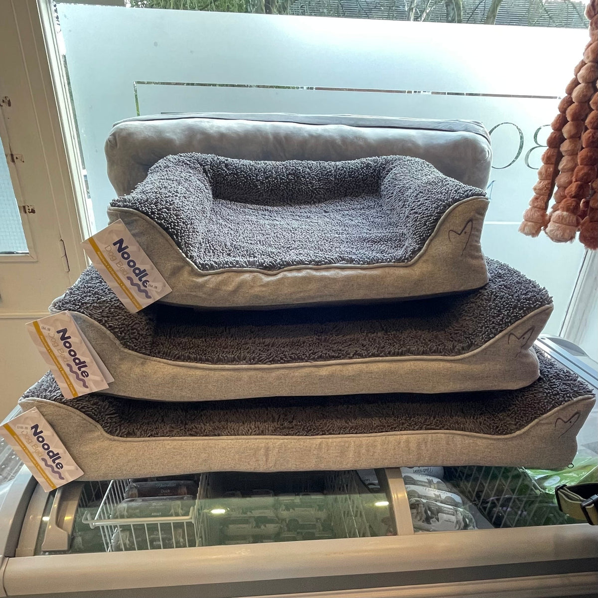 Gor Noodle Bed