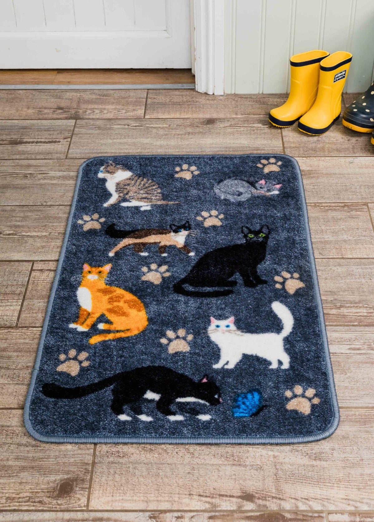 Pet Rebellion Stop Muddy Paw Cat